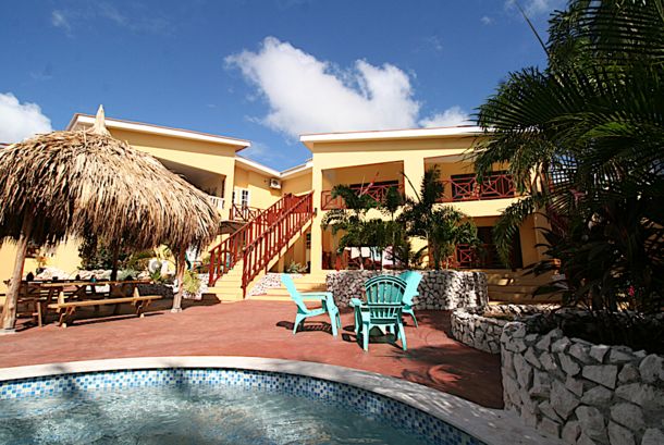 Mama Sha Apartments | Dalakochi Curacao Jan Thiel | Vierpersoons Appartement