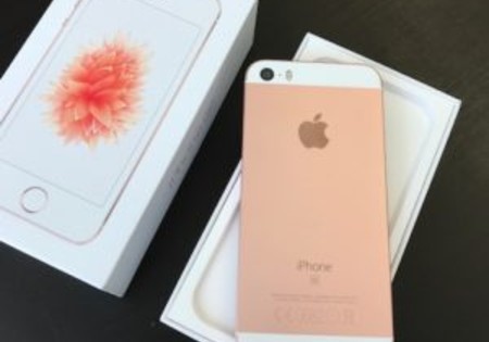 iPhone SE 64GB Roze / rose gold / nieuwstaat!